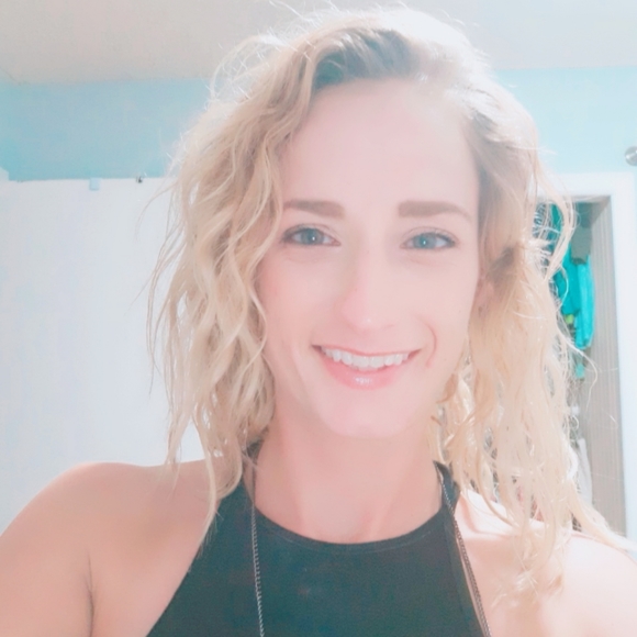 Meet your Posher, Victoria - Picture 3 of 7